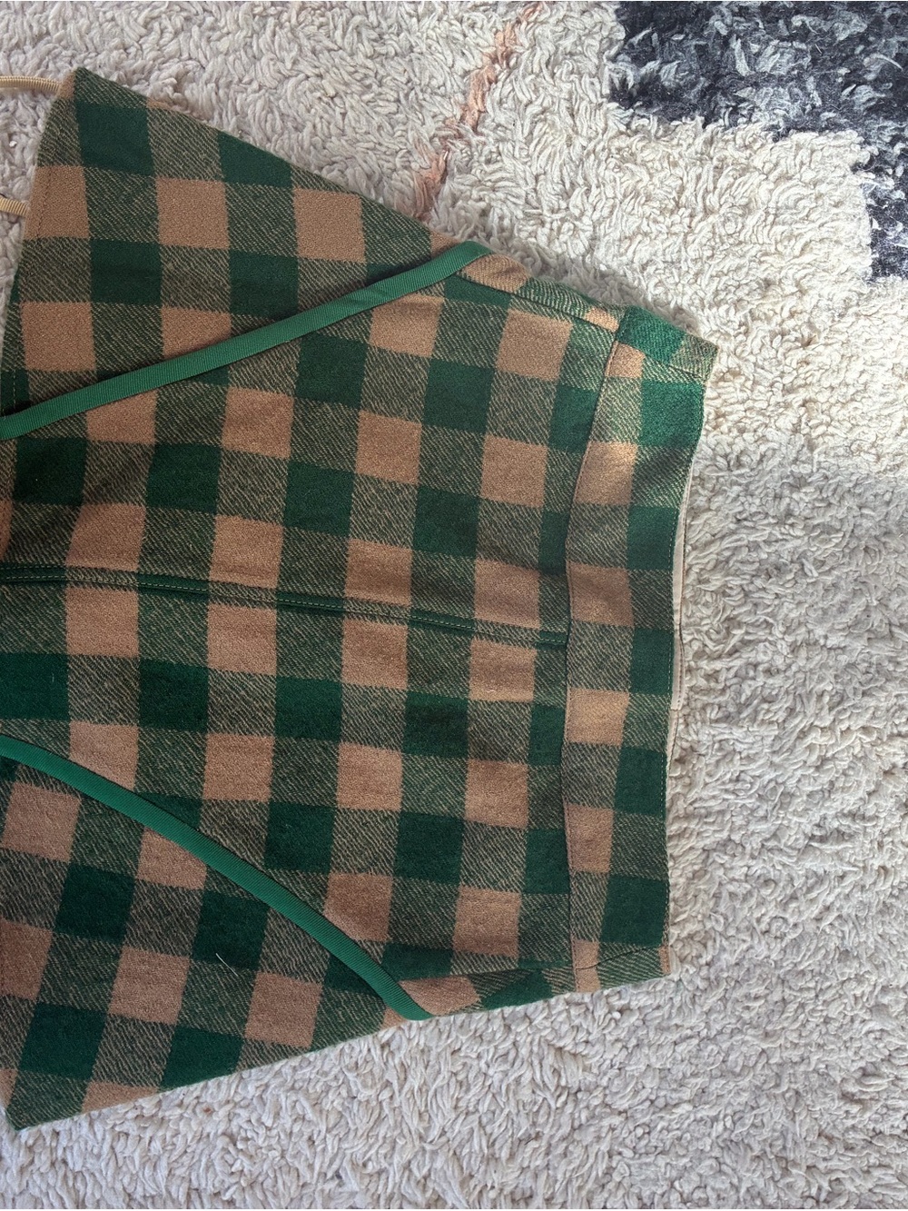 ROSIE ASSOULIN Green and Tan Plaid Mini Skirt - Size 4 - Waist 15” Length 15” - Picture 4 of 4